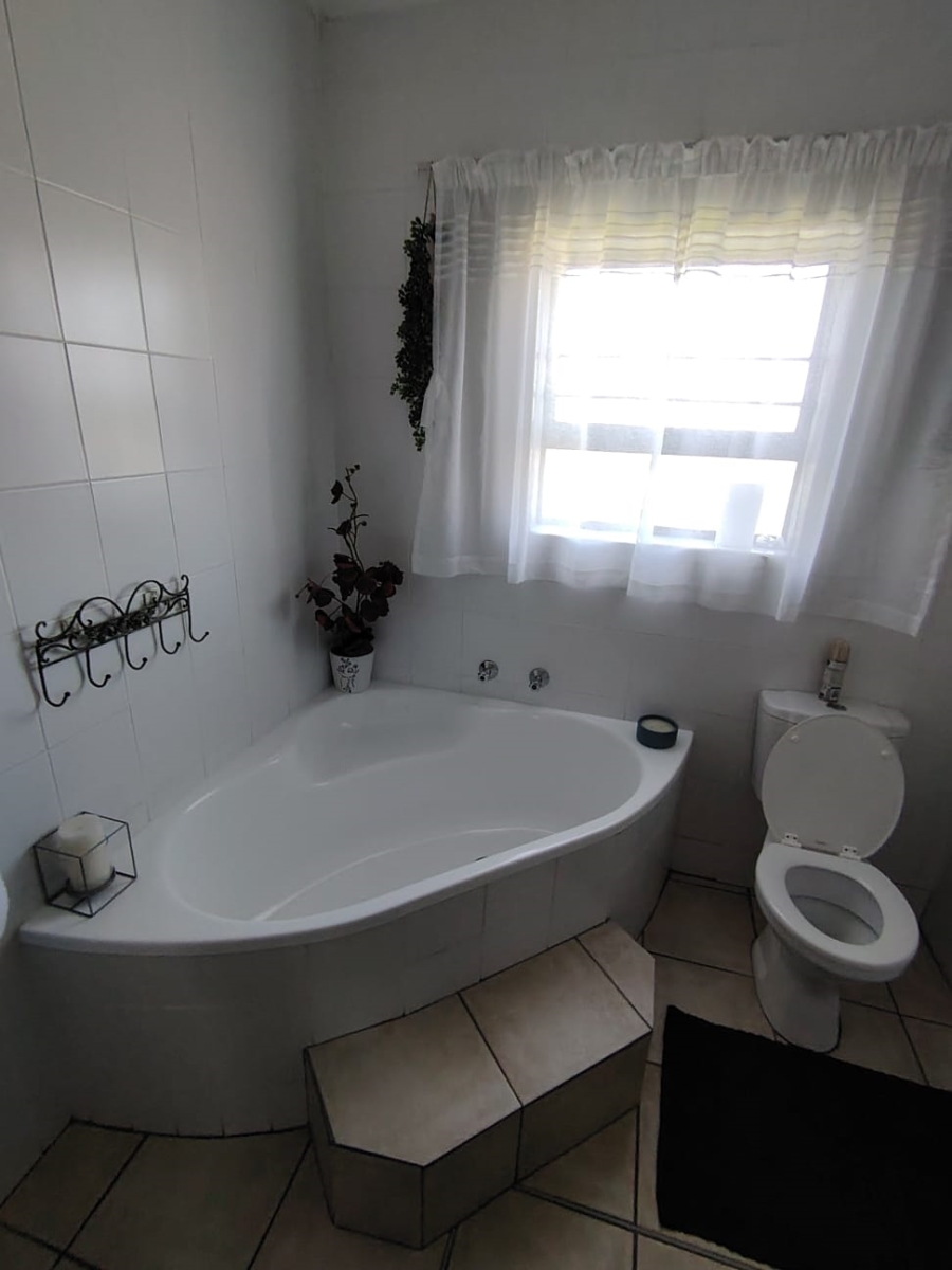3 Bedroom Property for Sale in Rooi Rivier Rif Western Cape